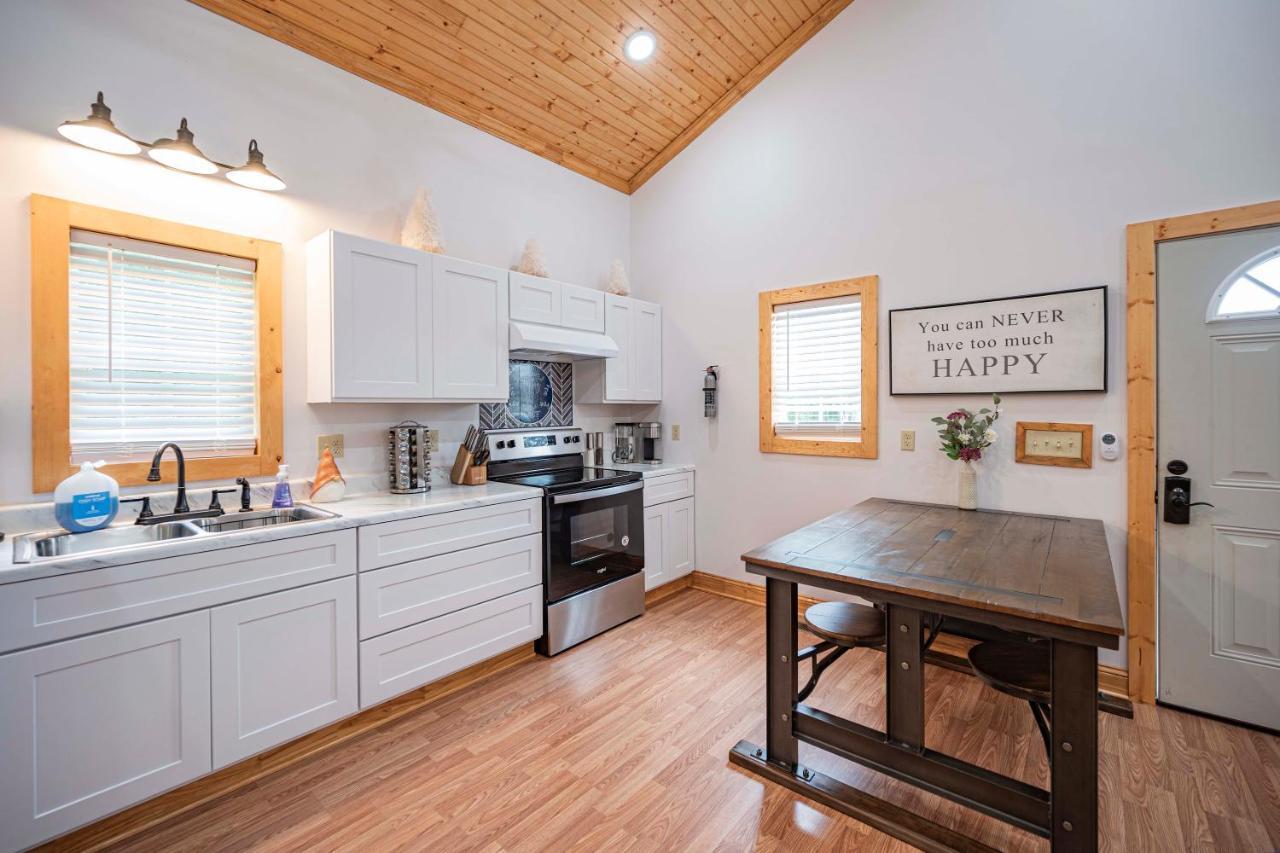 Light And Bright Cabin Close To Pates Ford Marina Smithville Exterior photo